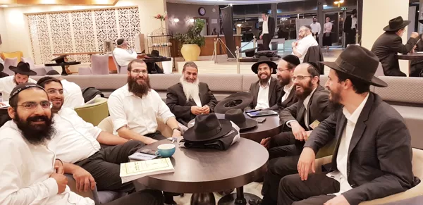 שיח מנהלים ואנשי חינוך בימי העיון של מחנכי חב"ד